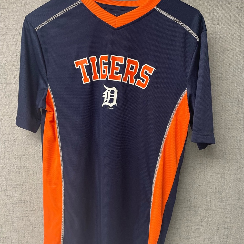 Genuine MerchandiseTX3 Cool Men’s Medium Tigers Elite Baseball Jersey
